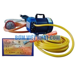 Máy bơm xit rửa xe THT